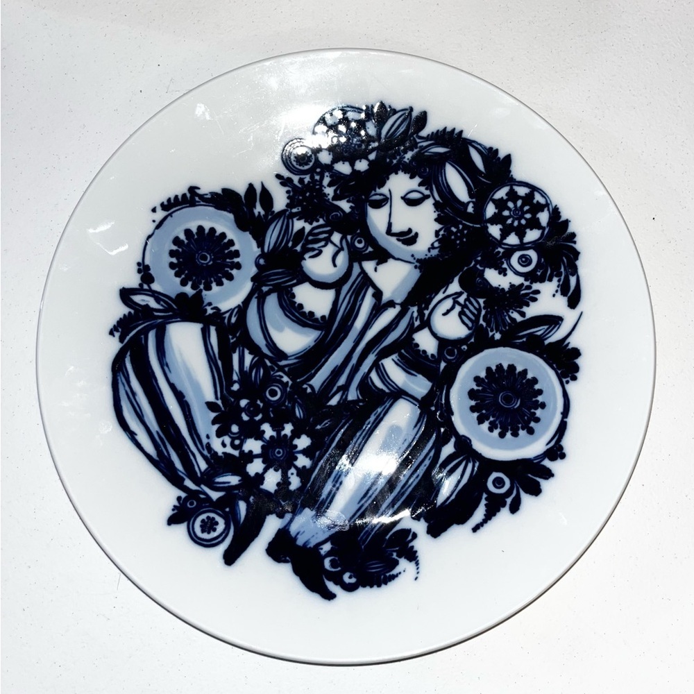 Björn Wiinblad Rosenthal Studio Line Porcelain 12.75” Blue Plate Charger Germany